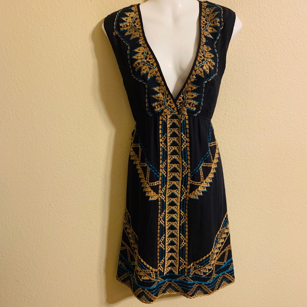 Garnet Hill embroidered dress size 8